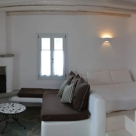 Red Tractor Farm Gospodarstwo agroturystyczne Korissia (Kea)