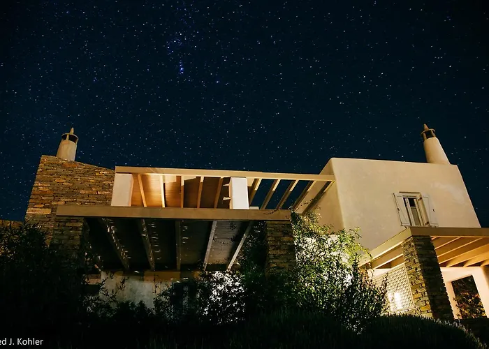 Red Tractor Farm Gospodarstwo agroturystyczne Korissia (Kea)